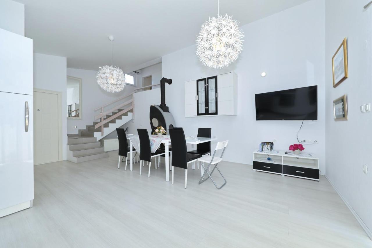 Apartment With Private Pool Sukosan Bagian luar foto