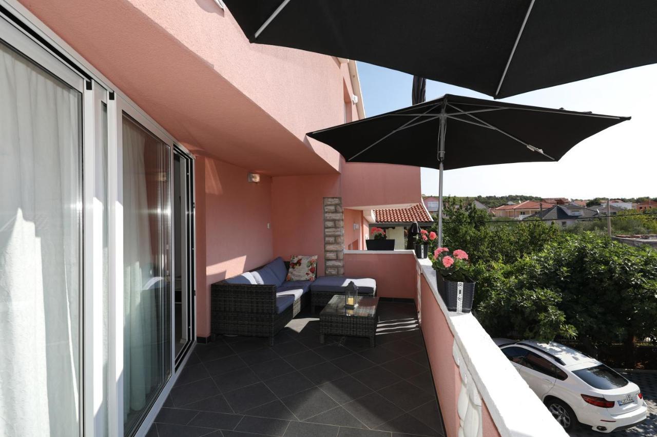 Apartment With Private Pool Sukosan Bagian luar foto
