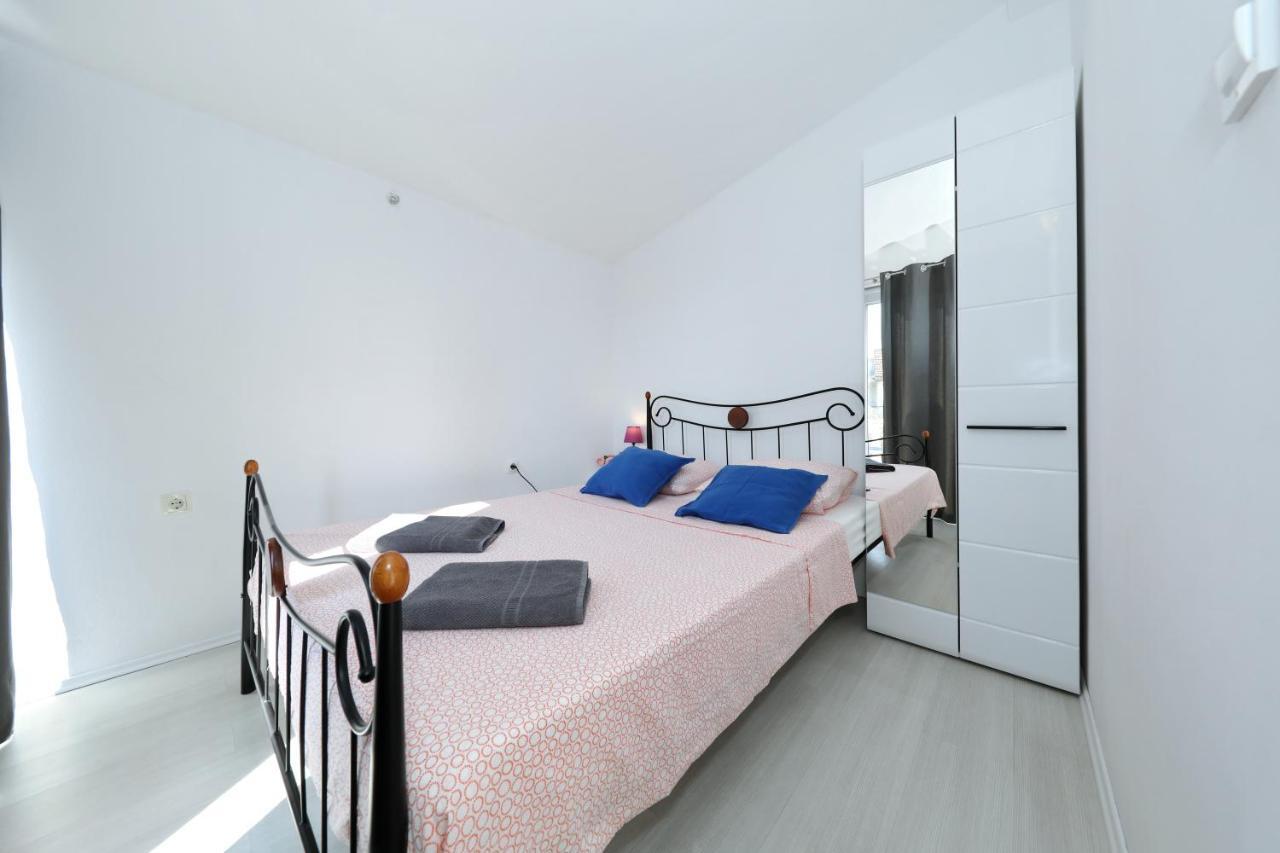 Apartment With Private Pool Sukosan Bagian luar foto